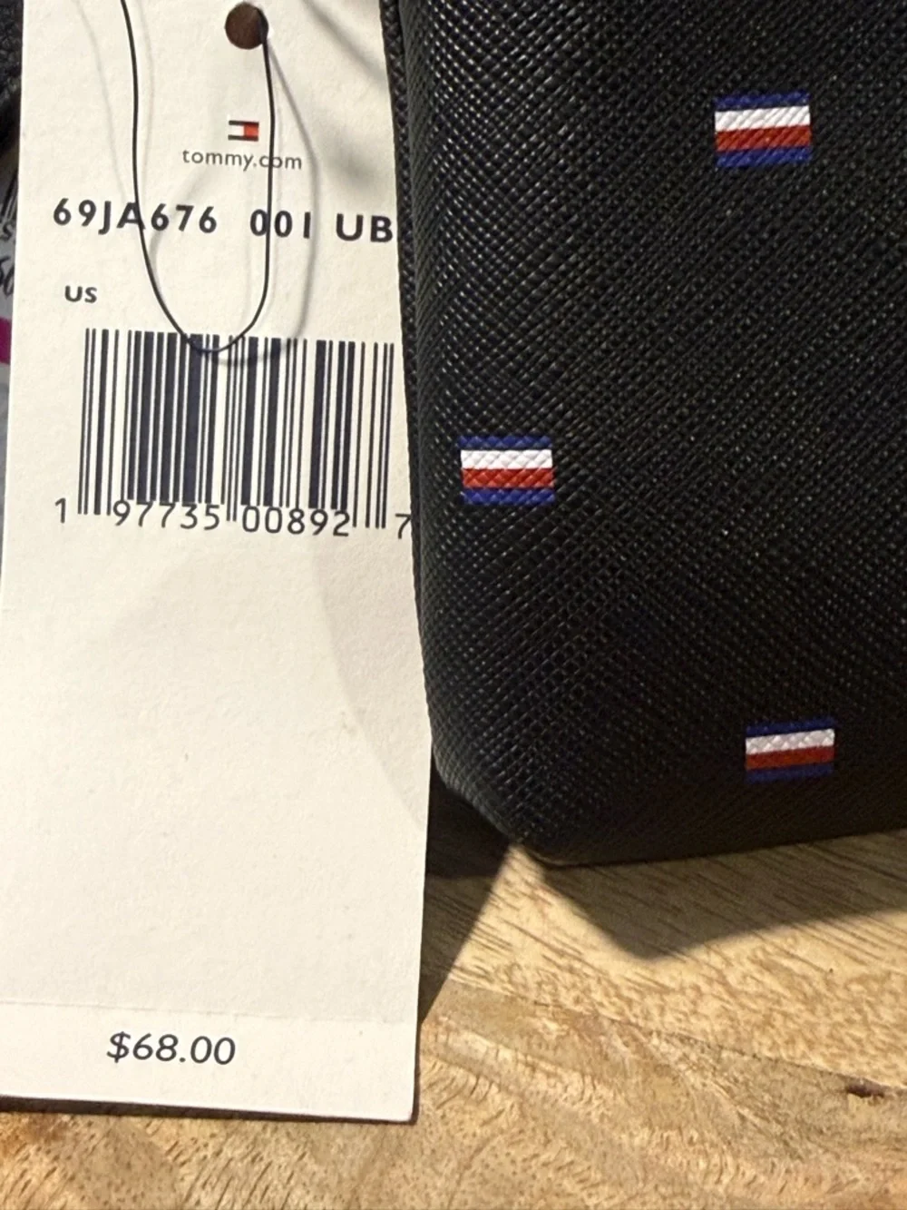 Tommy Hilfiger Black Wristlet with Flag Dot Print NWT - Picture 3 of 10